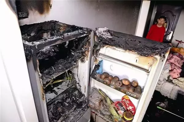 冰箱居然會「爆炸」!「這3種東西」千萬別放在冰箱冷凍區!
