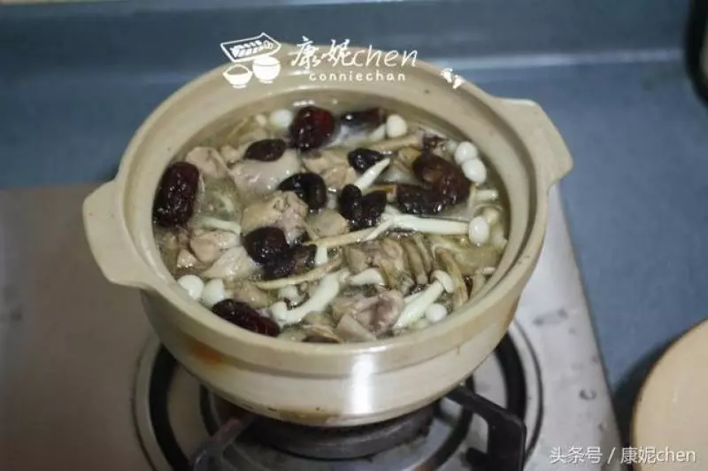 一鍋可以當湯喝,可以當菜吃,味道鮮美,好吃得湯汁不剩一滴