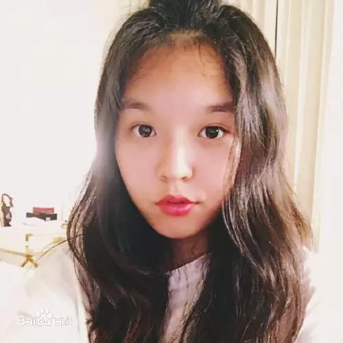 她被評最丑星二代,曾自卑到不敢出門上學,今16歲變成氣質大美女!