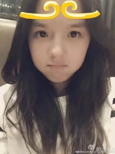 她被評最丑星二代,曾自卑到不敢出門上學,今16歲變成氣質大美女!