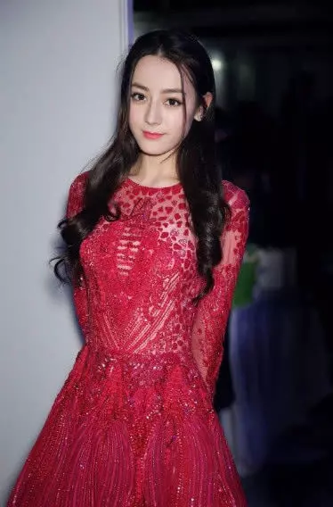 張鈞甯,林心如、唐嫣抹實在是太強大,而46歲的她更有料!