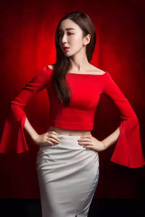 張鈞甯,林心如、唐嫣抹實在是太強大,而46歲的她更有料!