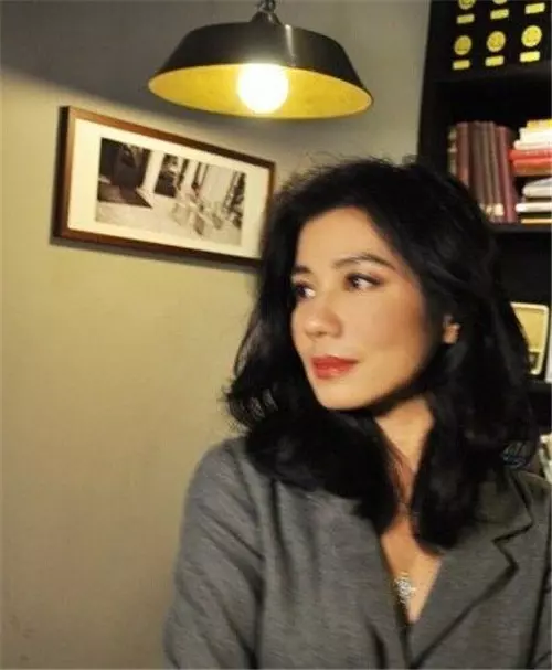 她美過張曼玉,是劉德華心中最佳「妻子」人選,丈夫早逝,今57歲活成這樣!