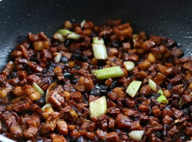 超好吃的滷肉飯,肥而不膩濃香四溢老少皆宜,方子您可得收好了
