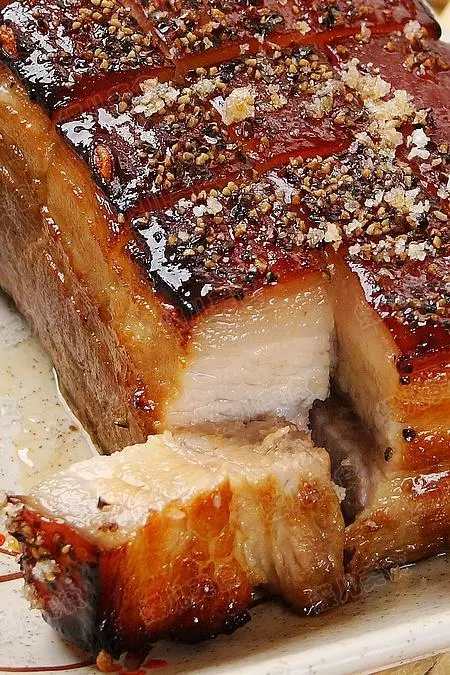 比起燒肉,這款香烤黑胡椒五花肉.....更加美味哦!