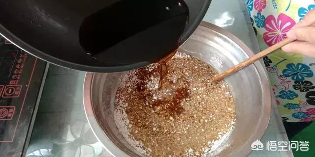 即食馬蹄粉完全可以做馬蹄糕 ,而且做法非常簡單