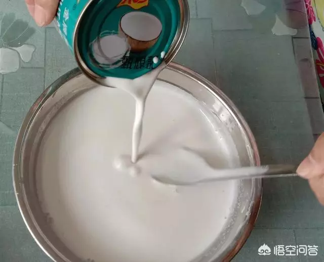 即食馬蹄粉完全可以做馬蹄糕 ,而且做法非常簡單