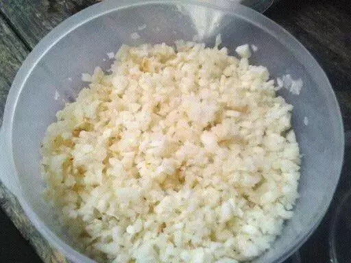 即食馬蹄粉完全可以做馬蹄糕 ,而且做法非常簡單