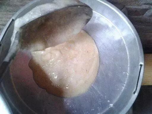 即食馬蹄粉完全可以做馬蹄糕 ,而且做法非常簡單