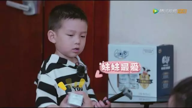 何潔女兒大哭,七寶做了3件事,網友紛紛贊單身媽媽依然教得棒!