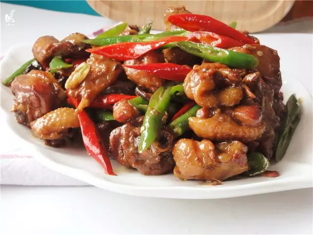 辣椒炒肉最好吃的15種做法,配上白米飯,不下兩碗你來找我!