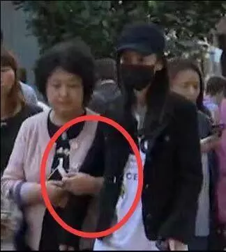 看完baby婆婆,再看看楊冪婆婆,差距不是一般大