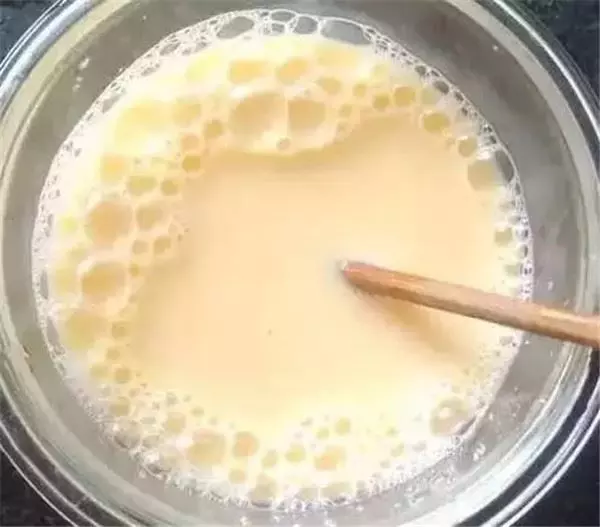 原來我們蒸蛋的時候少放了「這樣東西」,難怪餐廳賣的蒸蛋又香又滑又好吃!