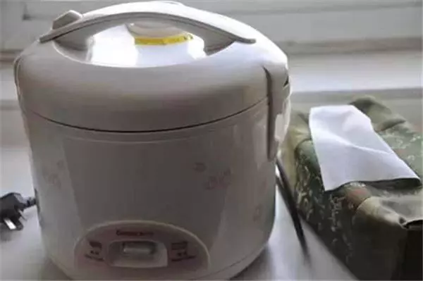 原來我們蒸蛋的時候少放了「這樣東西」,難怪餐廳賣的蒸蛋又香又滑又好吃!
