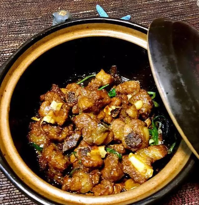排骨這樣做,香味四溢,鄰居的小孩吃了之後非要她媽媽來和我學!