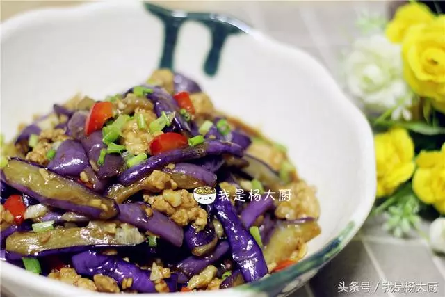 媽媽教我這樣燒茄子,簡單又方便!超級下飯,每次都吃兩大碗飯!愛吃茄子的朋友收藏吧!