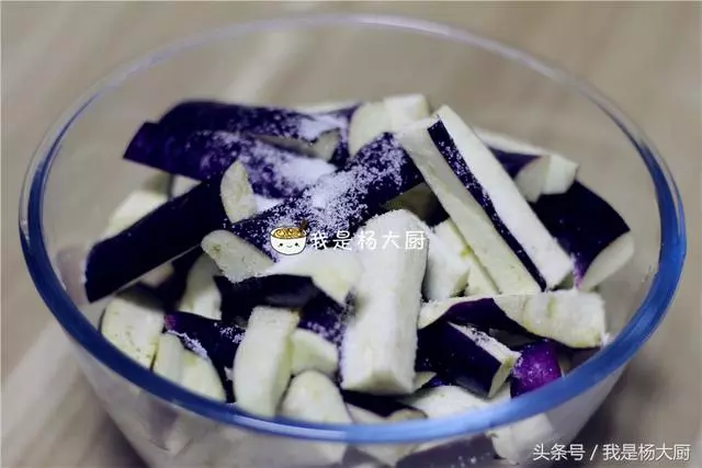 媽媽教我這樣燒茄子,簡單又方便!超級下飯,每次都吃兩大碗飯!愛吃茄子的朋友收藏吧!