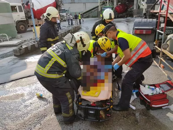 內輪差釀禍 單車婦遭混凝土車輾斃