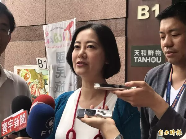 柯辦新書簽名會 姚文智:大家各憑本事