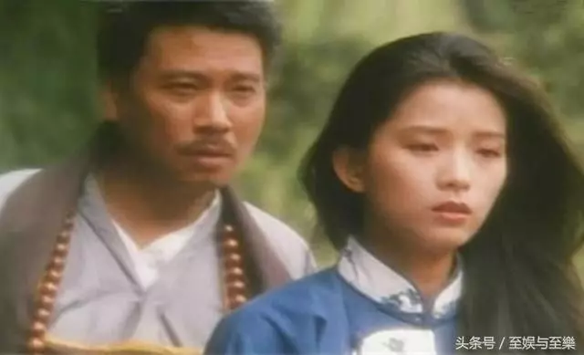 還記得《烏龍院》小紅嗎?吳孟達如今白髮蒼蒼,而小紅卻依然挺美!