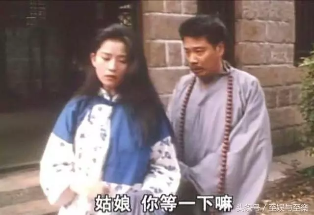 還記得《烏龍院》小紅嗎?吳孟達如今白髮蒼蒼,而小紅卻依然挺美!