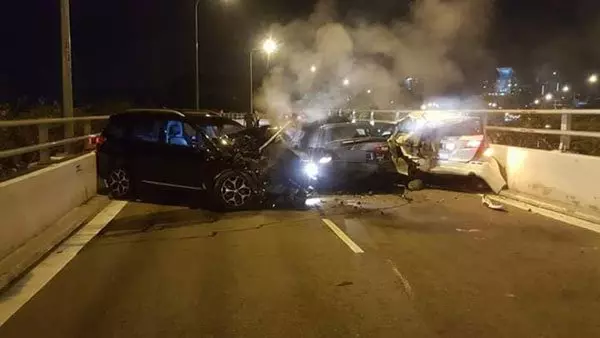 兀蘭關卡又車禍 這回4車連環撞