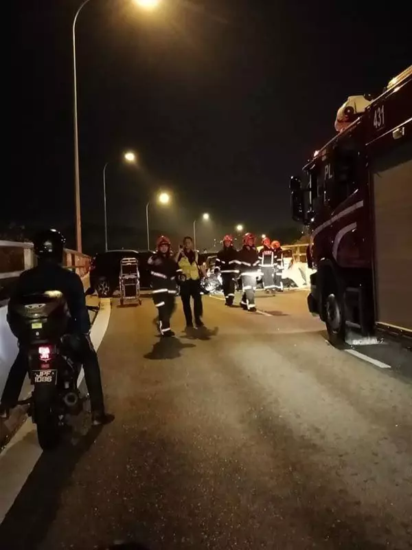 兀蘭關卡又車禍 這回4車連環撞
