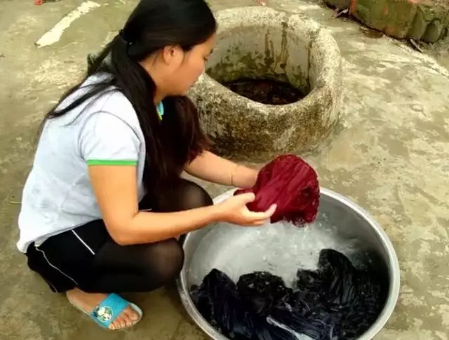 男子富裕後提離婚,妻子不要房和車,提出1要求後,男子愣了