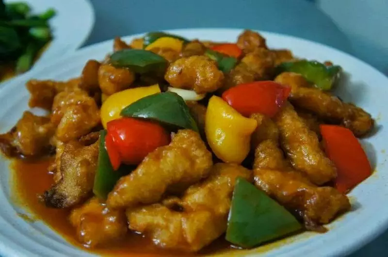 酸甜魚片~鮮甜的炸魚片,配上酸酸甜甜的辣椒醬, 超搭既醒胃,吃過,回味無窮哦!
