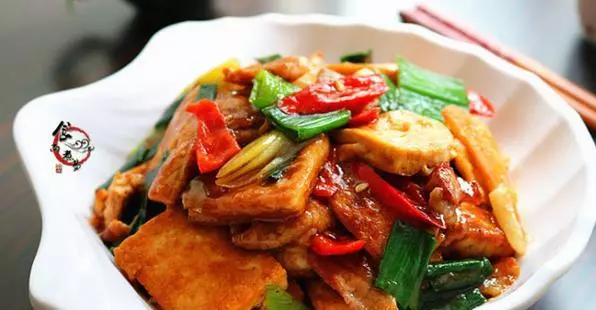 蒜香豆腐的做法大全,手把手教你怎樣煎豆腐既不粘鍋又好吃