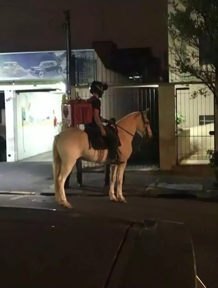 22家「隨著時代努力各種進化」的披薩店