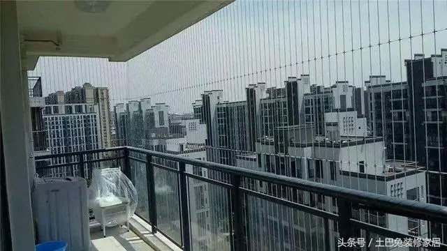 陽台還在裝防盜網你就out了?現在都流行裝這種,好看又安全!