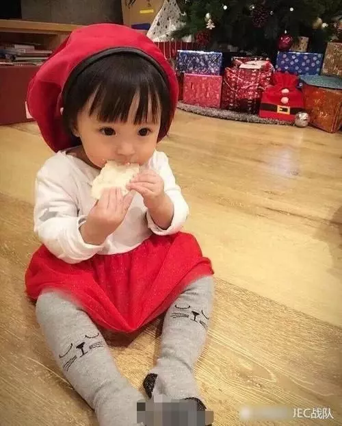 金泰熙Rain女兒首曝光,長相讓人一言難盡!網友:說好的高顏值呢?