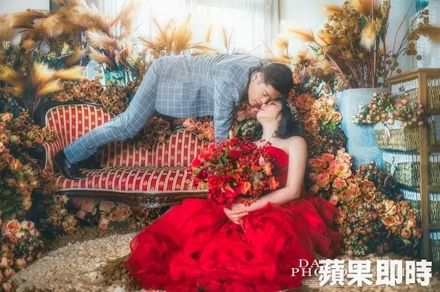 凌葳威拍婚紗「嫁給岳飛後代」兩人忘情接吻,「老公事業超強大」豪撒200萬寵她!