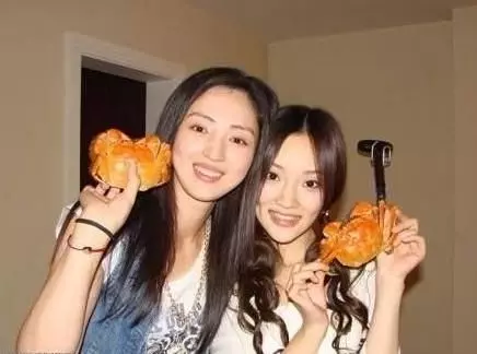 娛樂圈一張神奇的照片,合照5人3人出事,難道是被詛咒了?