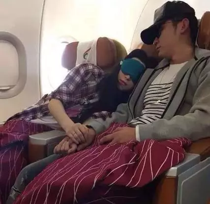 看完這9張照片秒懂了,李晨最愛的女人是張馨予還是范冰冰!