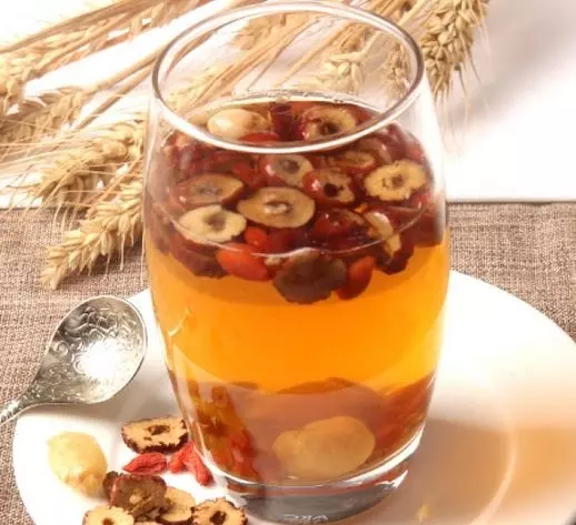 紅棗和它一起泡,每天喝一杯,十天體內濕氣全消,排出濕毒,美白更瘦肚子!