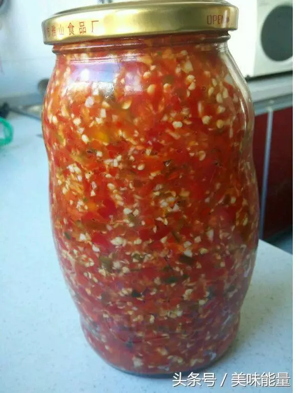 剁椒做出的辣椒醬,百搭下飯菜