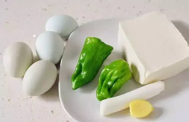 豆腐搭雞蛋,味道似海鮮,九十歲廚師教的,不學虧大了