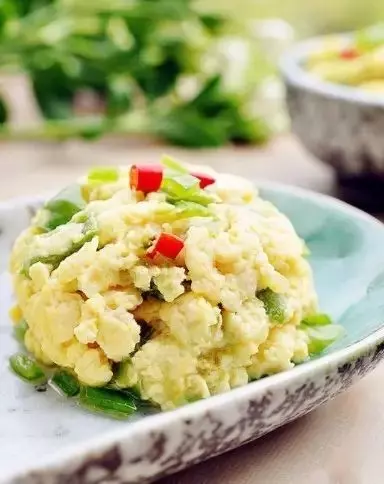 豆腐搭雞蛋,味道似海鮮,九十歲廚師教的,不學虧大了