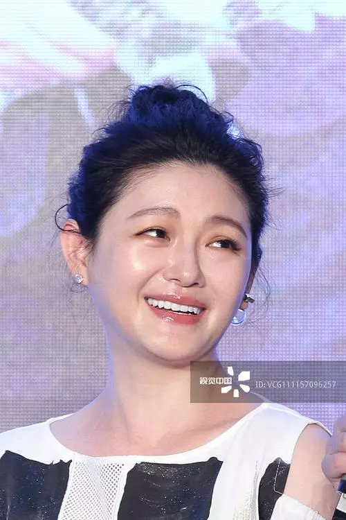 41歲的大S皮膚好似20歲的少女,可網友卻被她的面相嚇到:好奇怪!