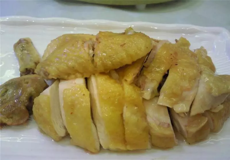 大廚教你秘制白斬雞,加了這兩樣東西,味道更鮮嫩,在家就能做出來,比飯店的還好吃!