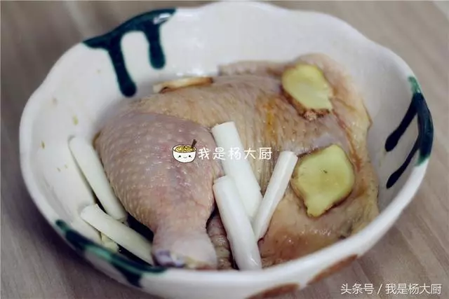 看著老公最近一直在加班,想著弄什麼好吃的給老公補補,然後媽媽跟我說可以做「這道菜」又好吃又有營養!保證你老公一定喜歡!