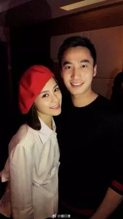 阿嬌自曝與老公未注冊 洛杉磯婚禮是婚前派對