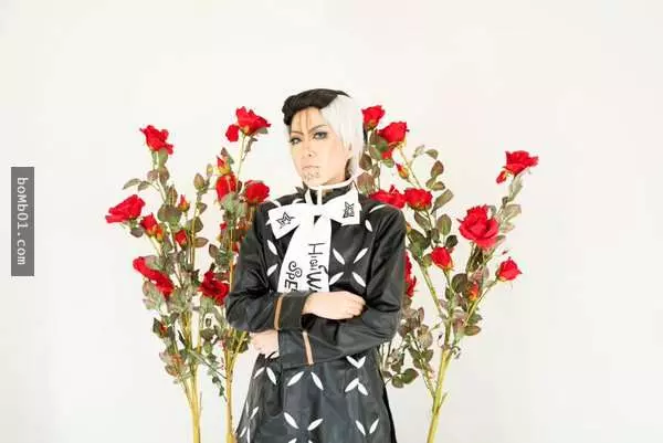 25張「完美Cosplay照片背後的真相」,鏡頭外的畫面真的把大家都笑到捧腹滾地了!