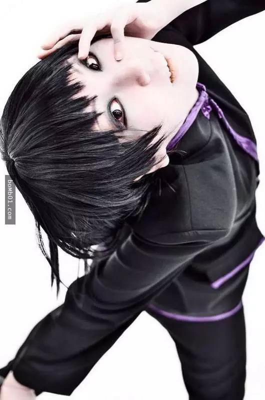 25張「完美Cosplay照片背後的真相」,鏡頭外的畫面真的把大家都笑到捧腹滾地了!