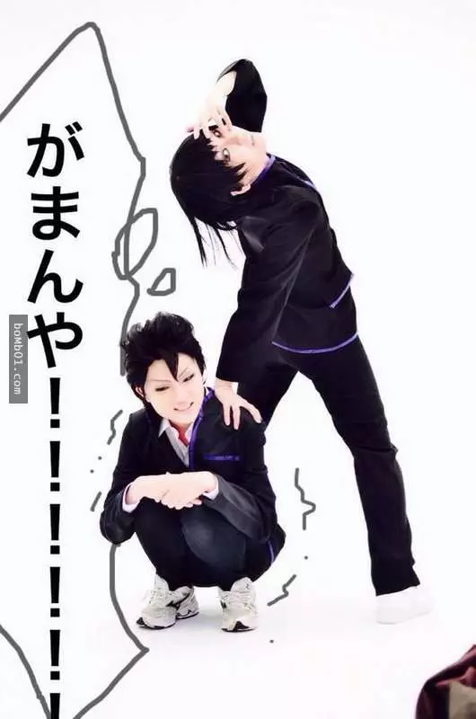 25張「完美Cosplay照片背後的真相」,鏡頭外的畫面真的把大家都笑到捧腹滾地了!