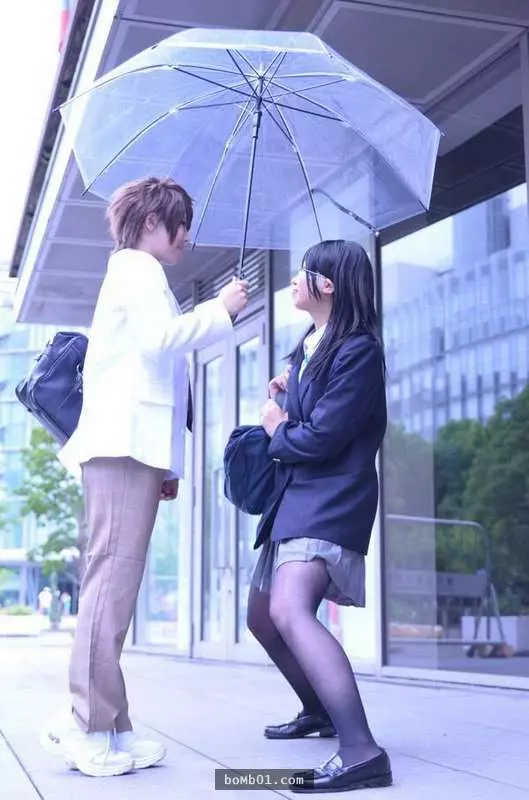 25張「完美Cosplay照片背後的真相」,鏡頭外的畫面真的把大家都笑到捧腹滾地了!