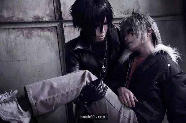 25張「完美Cosplay照片背後的真相」,鏡頭外的畫面真的把大家都笑到捧腹滾地了!
