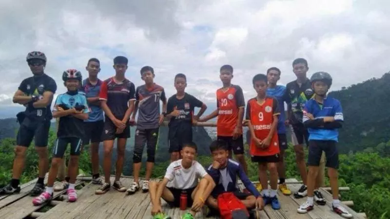 【一個都沒有少!】泰國少年足球隊13人洞穴失蹤9天,全部找到了!(內附視頻)